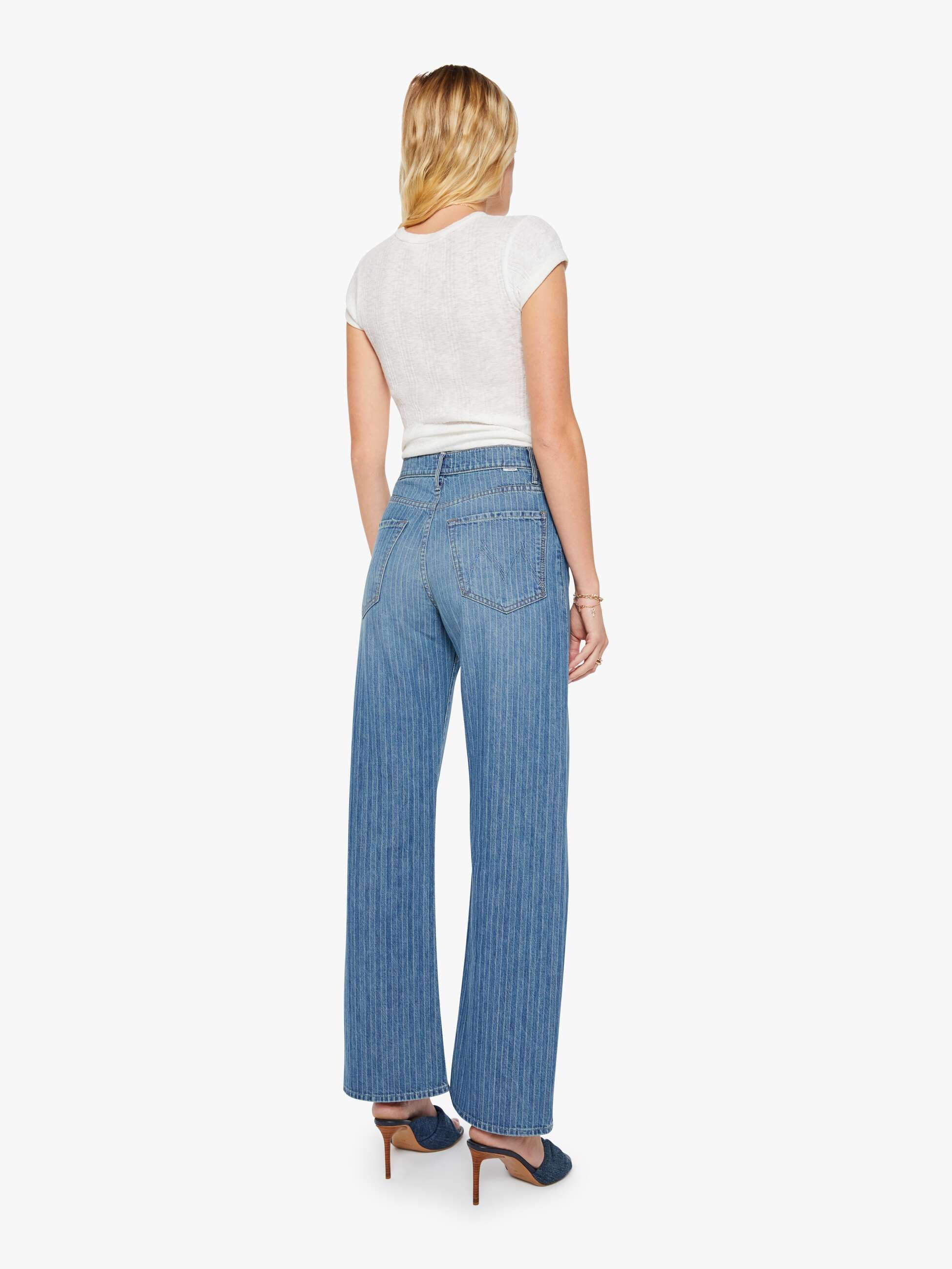 MOTHER The Lasso Sneak Jeans