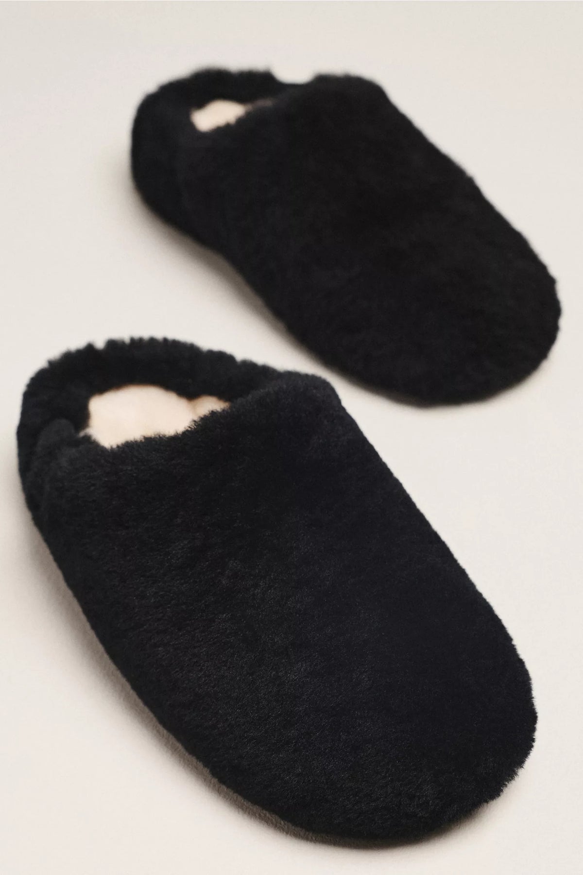 UGG® Elea Fluffed Slipper