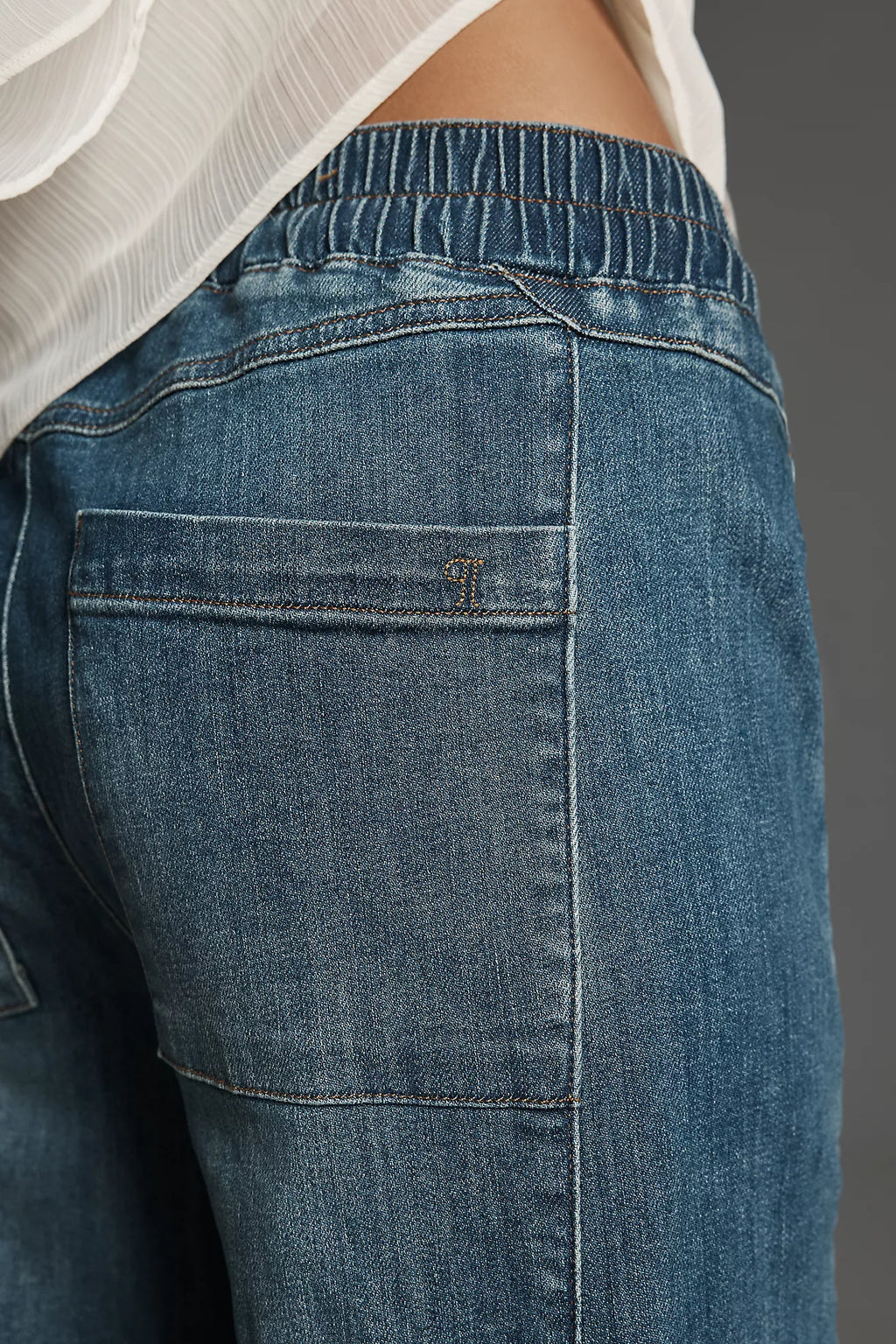 Pilcro Izzie Relaxed Pull-On Barrel Jeans