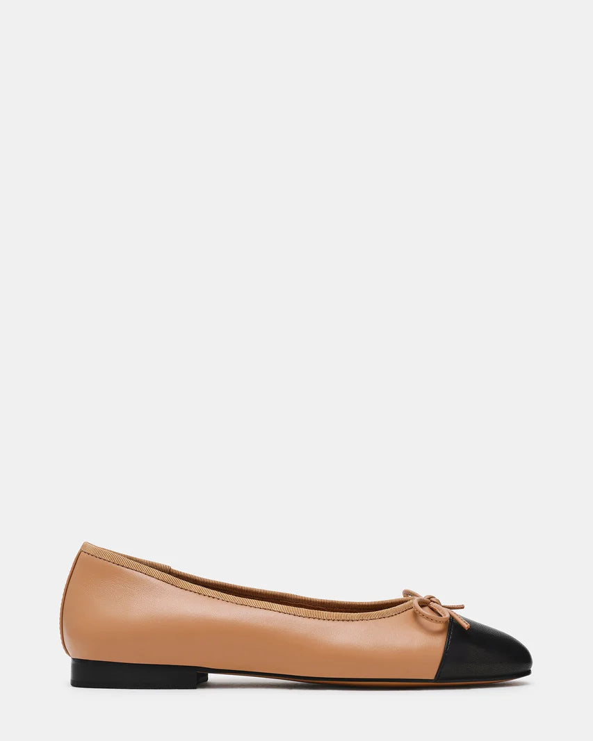 Steve Madden Kit in Black/Natural