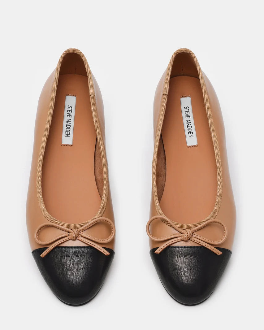 Steve Madden Kit in Black/Natural