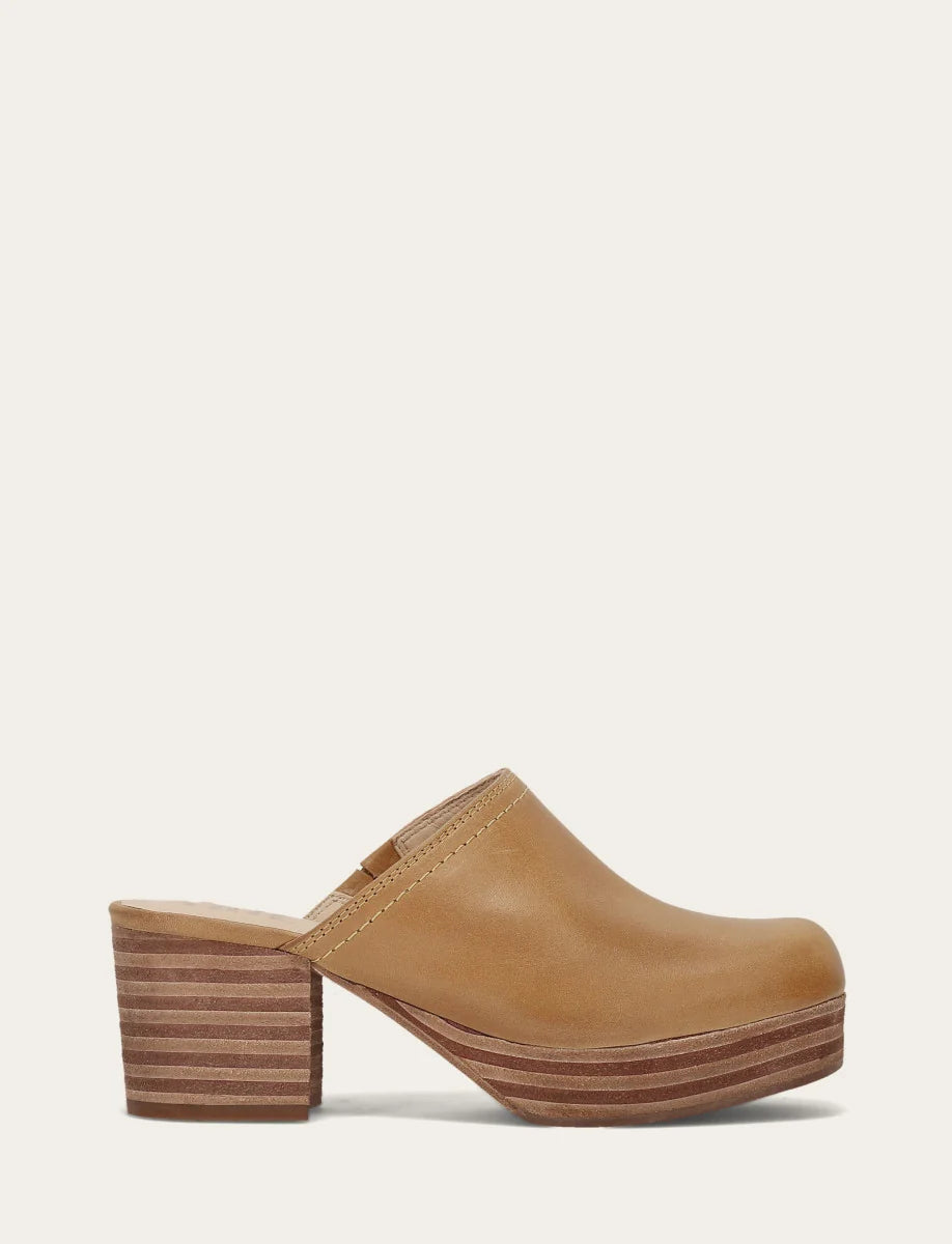 FRYE CAMPUS CLOG — BANANA